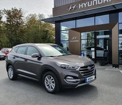 voiture grise hyundai à Blois dans le Loir-et-Cher 41