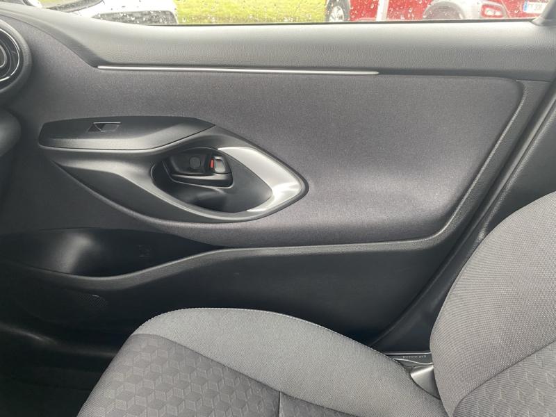 Yaris 116h Dynamic 5p MY22