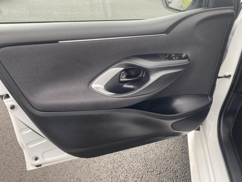 Yaris 116h Dynamic 5p MY22