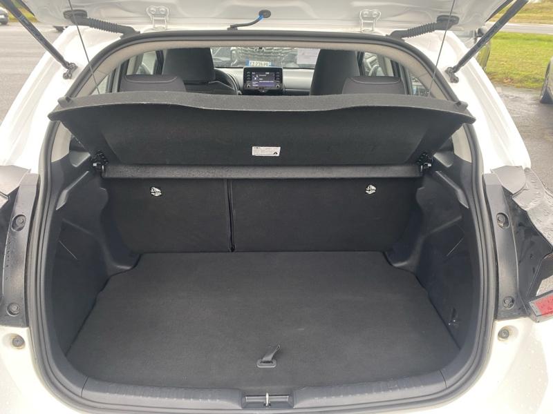 Yaris 116h Dynamic 5p MY22